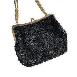 Vtg La Regale Black Glass Beaded Bag Purse Frame Gold Chain Evening Kiss Lock